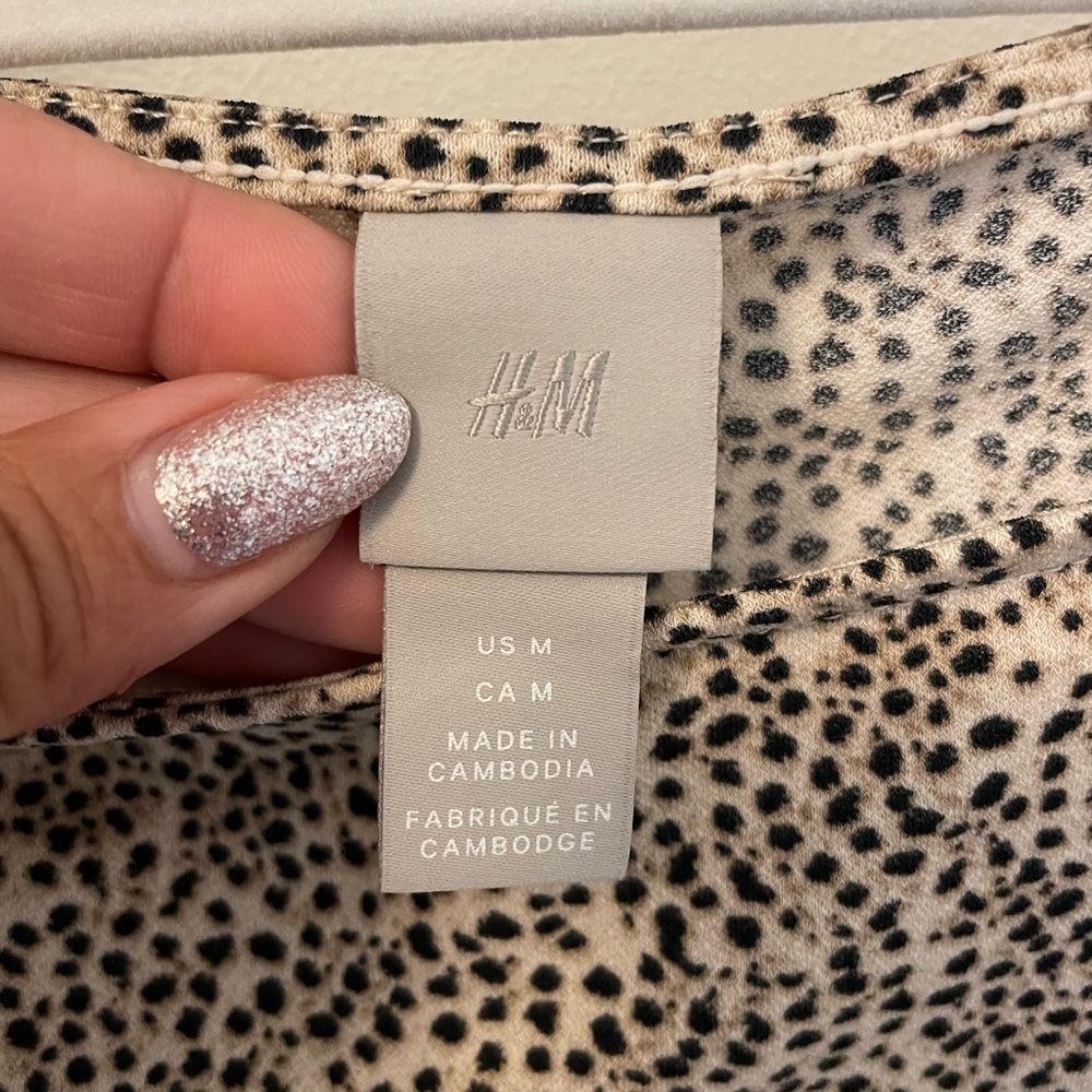 H&M Leopard Print Top - Picture 2 of 4